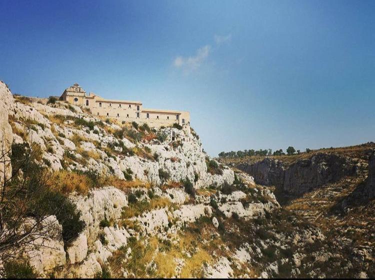Affittacamere Eremo Madonna delle Grazie Avola Esterno foto